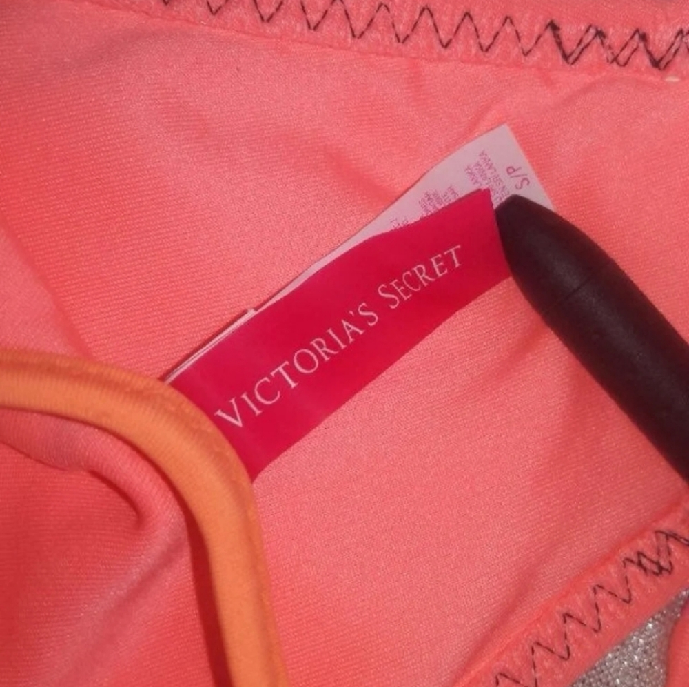 SOLD!!! Victoria's Secret Sport Bikini S/M 34B - Picture 4 of 9